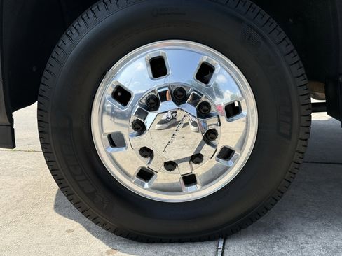 Used 2025 GMC Sierra 3500 Denali AWD/4WD image 11