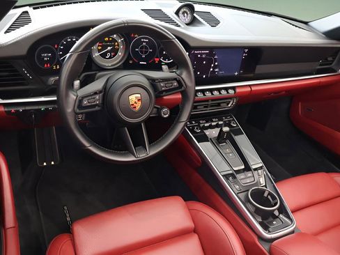 Used 2022 Porsche 911 Turbo S image 30