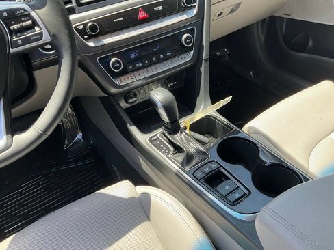 Used 2019 Hyundai Sonata Limited FWD image 38