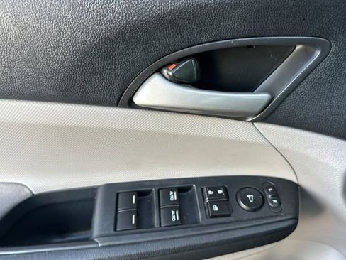 Used 2012 Honda Accord LX image 12