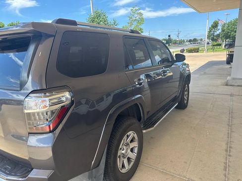 Used 2016 Toyota 4Runner Trail AWD/4WD image 7