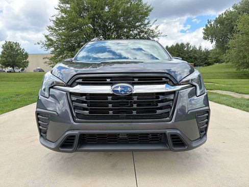 Certified 2023 Subaru Ascent Premium w/ Convenience Package AWD/4WD image 9