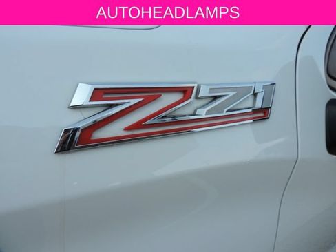 Used 2022 Chevrolet Silverado 1500 Custom Trail Boss w/ LPO, Dark Essentials Package AWD/4WD image 13