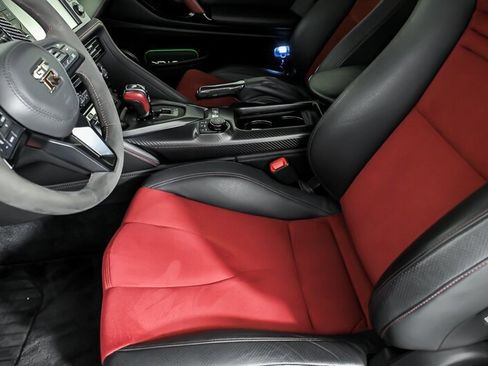 Used 2020 Nissan GT-R NISMO AWD/4WD image 18