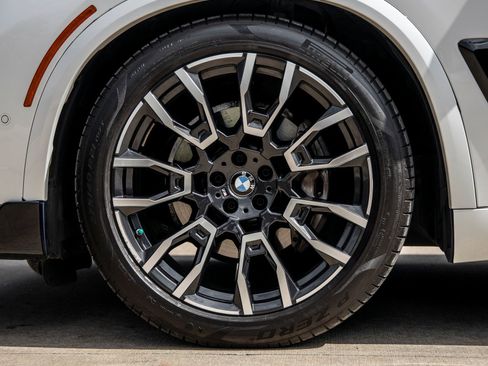 Used 2025 BMW X5 sDrive40i w/ M Sport Package image 11