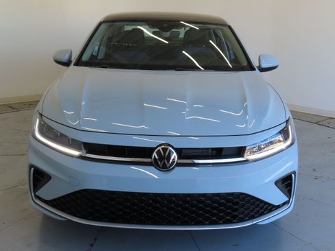 New 2026 Volkswagen Jetta SE image 10