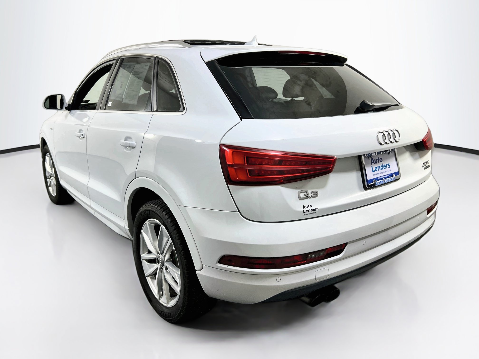Used 2018 Audi Q3 2.0T Premium Plus w/ Premium Plus Package AWD/4WD image 7