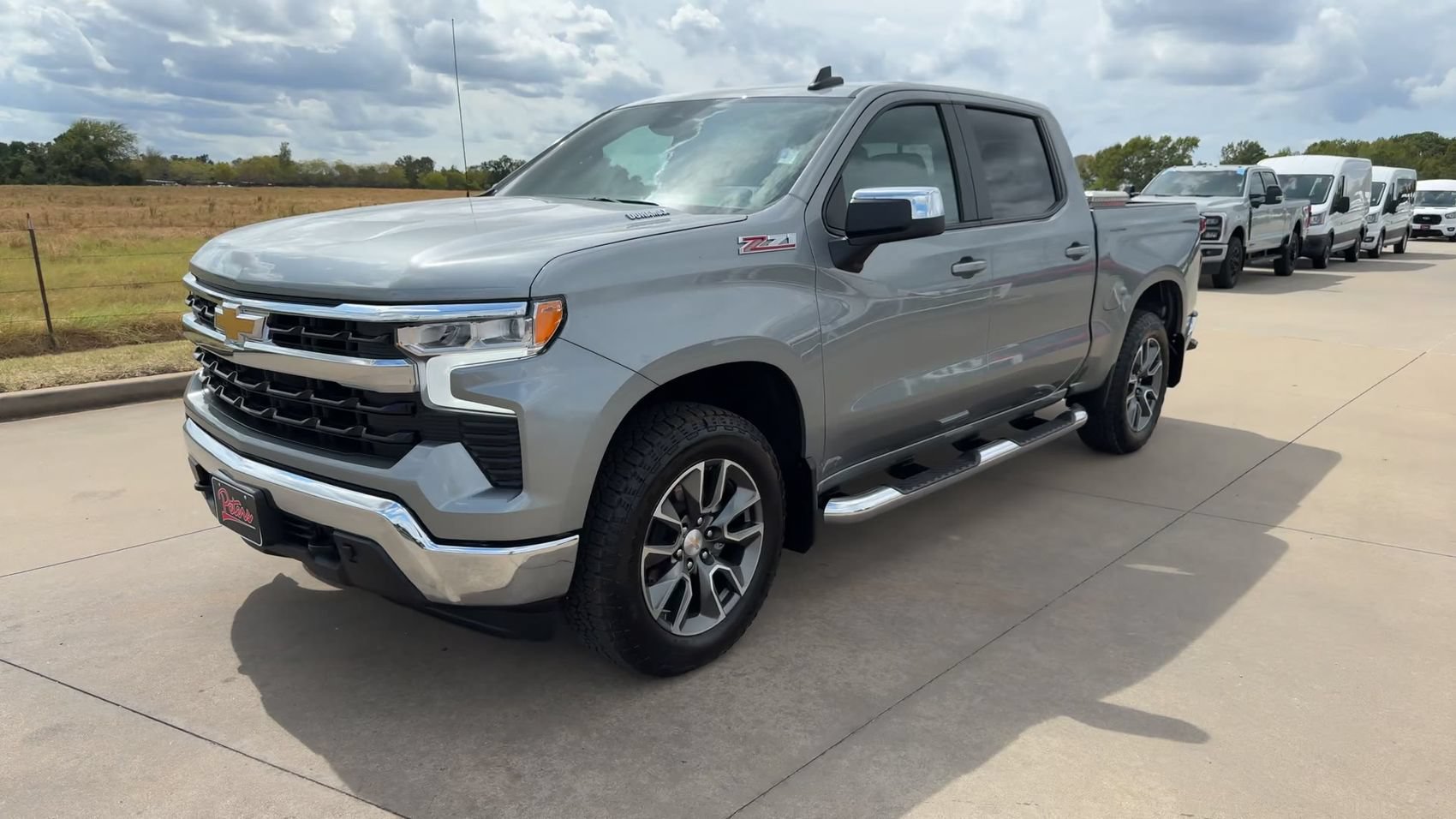 Used 2025 Chevrolet Silverado 1500 LT w/ Z71 Off-Road Package AWD/4WD image 5