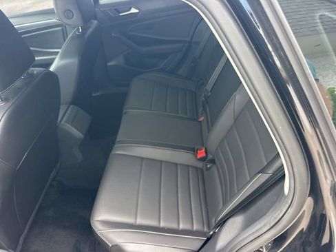 Used 2022 Volkswagen Jetta SE w/ Panoramic Sunroof Package FWD image 16