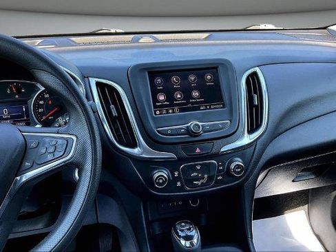 Used 2021 Chevrolet Equinox LT AWD/4WD image 9