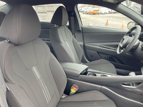 New 2025 Hyundai Elantra SEL image 49