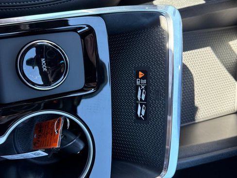 New 2026 Chevrolet Equinox LT image 23