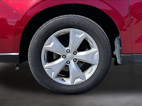 Used 2015 Subaru Forester 2.5i Premium w/ All-Weather Package AWD/4WD image 10