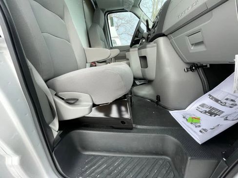 New 2024 Ford E-450 and Econoline 450 Super Duty w/ Power Windows & Locks Group image 42