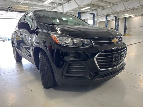 Used 2020 Chevrolet Trax LS FWD image 24