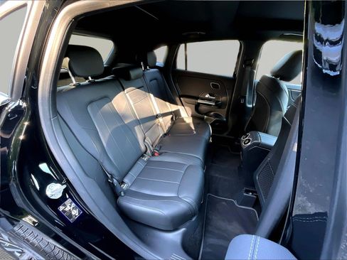 Used 2021 Mercedes-Benz GLA 250 4MATIC image 25