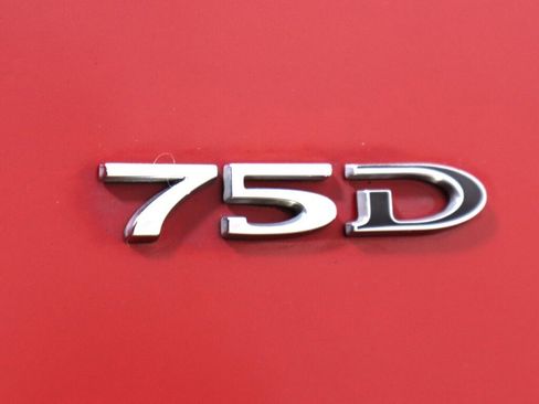 Used 2016 Tesla Model X image 35