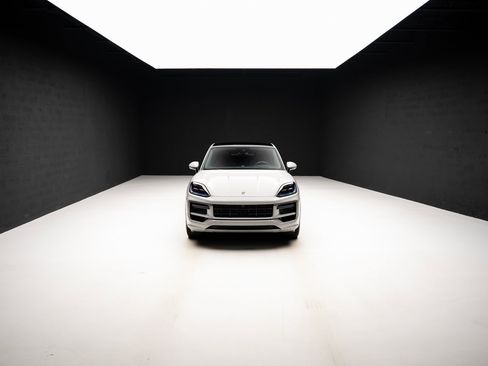 Used 2025 Porsche Cayenne Turbo image 83