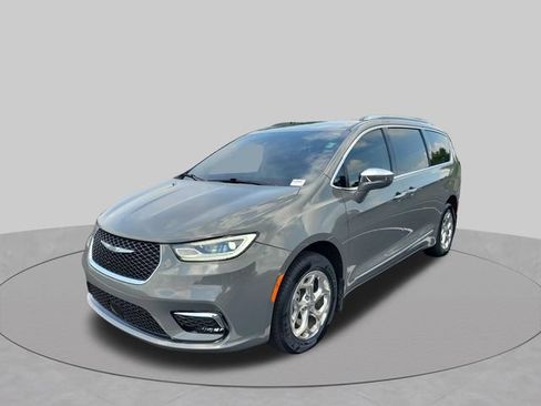 Used 2021 Chrysler Pacifica Limited AWD/4WD image 11