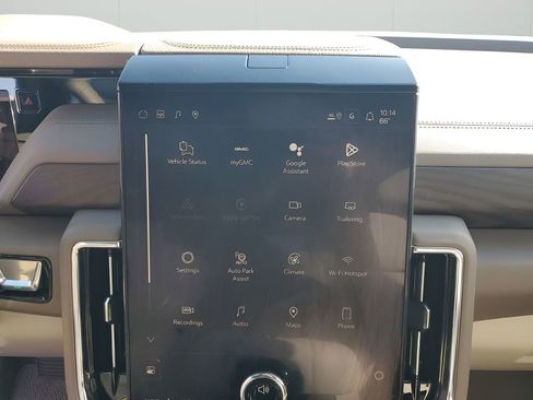 New 2026 GMC Yukon XL Denali w/ Sun & Power Step Package image 39