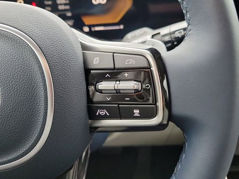 New 2026 Kia Carnival EX image 28