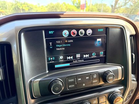 Used 2016 Chevrolet Silverado 1500 High Country w/ High Country Premium Package RWD image 19