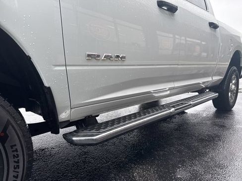 Used 2024 RAM 2500 Big Horn AWD/4WD image 5
