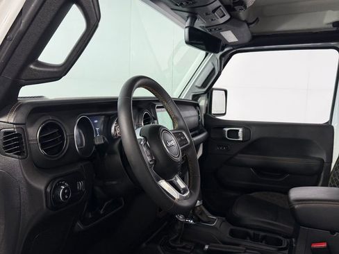 Certified 2023 Jeep Gladiator Overland image 20