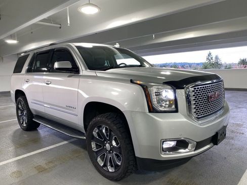 Used 2016 GMC Yukon Denali w/ Open Road Package image 6
