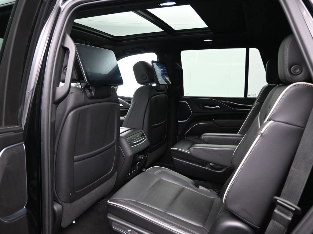 Used 2023 Cadillac Escalade Sport AWD/4WD image 27
