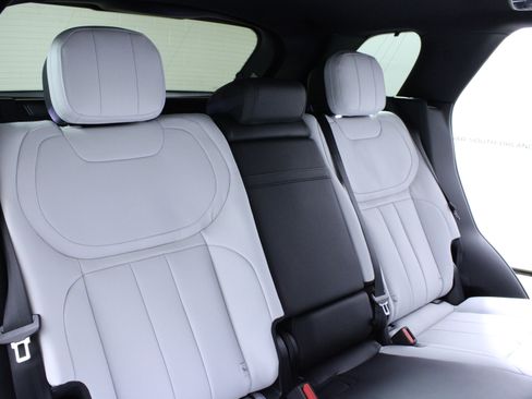 New 2026 Land Rover Range Rover Sport Dynamic SE AWD/4WD image 12