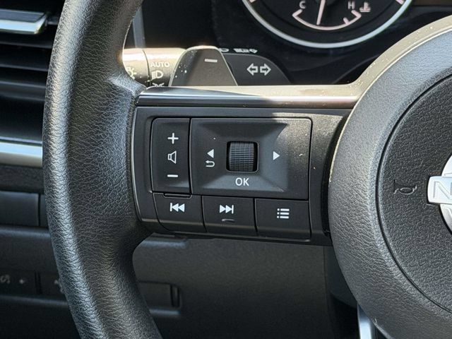 Used 2024 Nissan Rogue SV FWD image 24