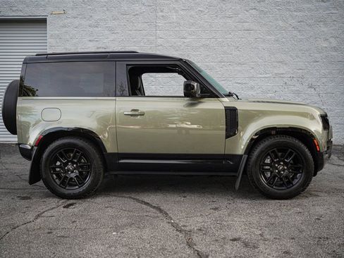 Used 2022 Land Rover Defender 90 X-Dynamic S image 18