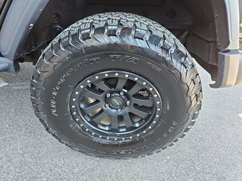 Used 2023 Jeep Wrangler Sport S image 30