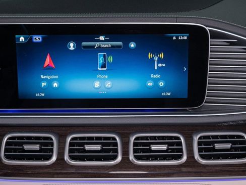 New 2026 Mercedes-Benz GLS 580 4MATIC image 18