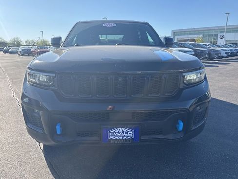 Used 2024 Jeep Grand Cherokee Trailhawk w/ Luxury Tech Group III AWD/4WD image 2