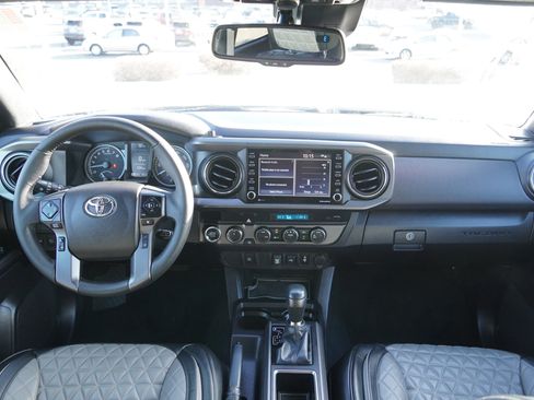 Certified 2023 Toyota Tacoma TRD Off-Road image 26