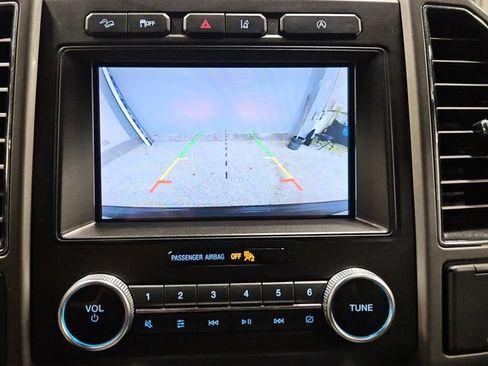 Certified 2021 Ford Expedition XLT w/ Equipment Group 202A AWD/4WD image 18
