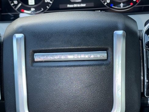 Used 2019 Land Rover Range Rover Velar R-Dynamic SE AWD/4WD image 29