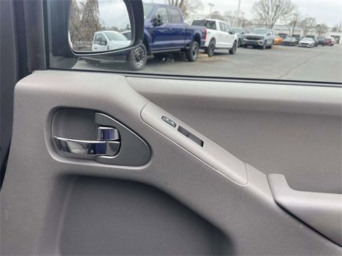 Used 2021 Nissan Frontier SV image 27
