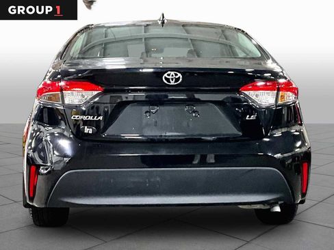Used 2024 Toyota Corolla LE FWD image 5