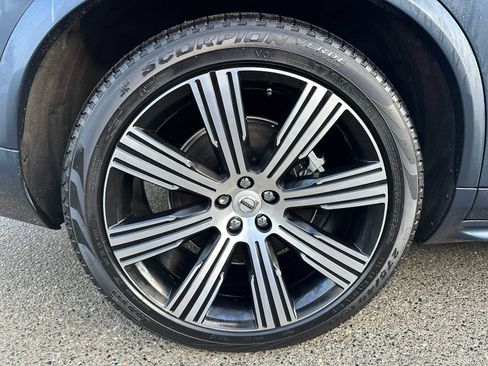Certified 2024 Volvo XC90 T8 Ultimate w/ Protection Package Premier image 9