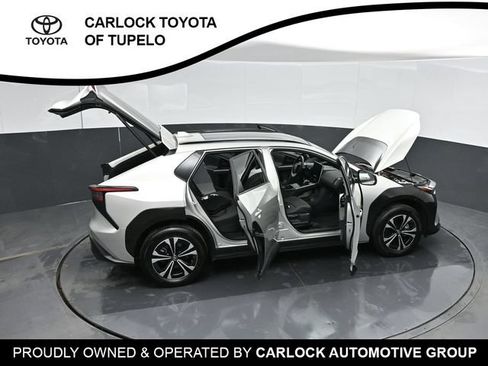 Used 2025 Toyota bZ4X FWD image 61