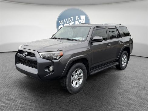 Used 2018 Toyota 4Runner SR5 image 8