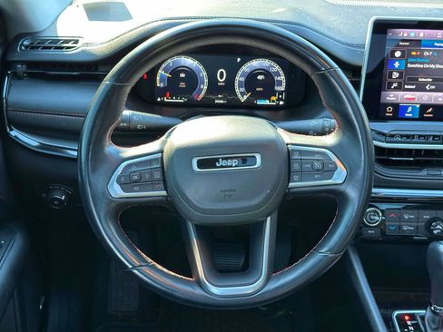 Used 2022 Jeep Compass Trailhawk w/ Trailhawk Elite Group image 12