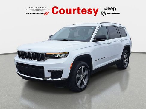 Used 2023 Jeep Grand Cherokee L Limited image 9