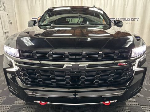Used 2022 Chevrolet Tahoe Z71 w/ Luxury Package image 3
