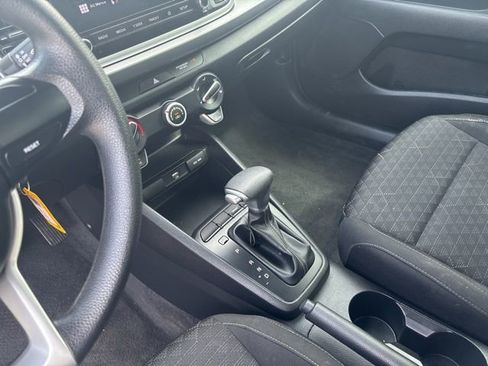 Used 2022 Kia Rio LX FWD image 13