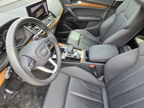 Certified 2024 Audi Q5 e Premium Plus w/ Premium Plus Package AWD/4WD image 17