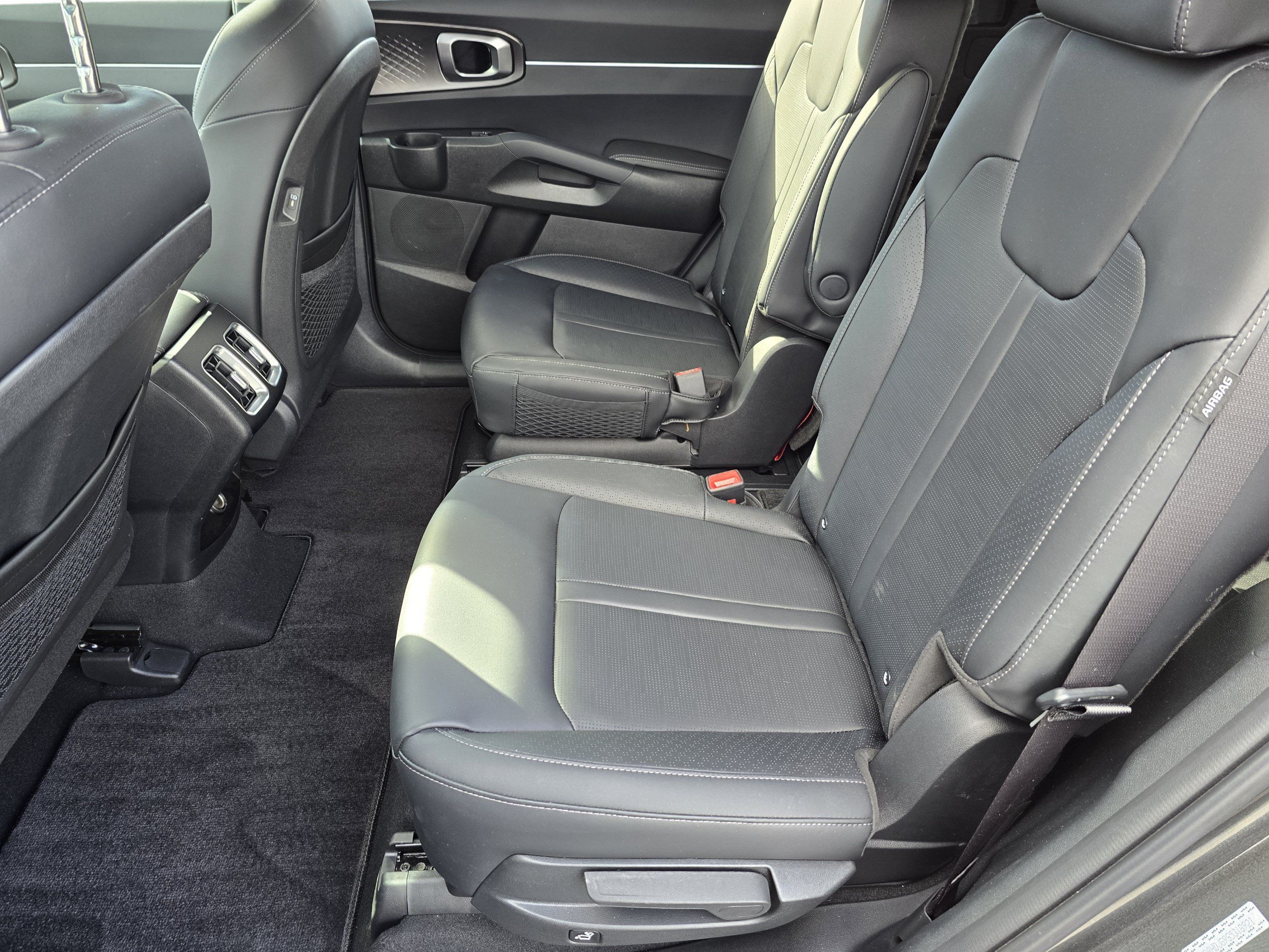 Used 2025 Kia Sorento EX AWD/4WD image 5